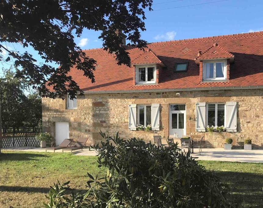 Gite Ferme Cidricole Et Laitiere Villa Magny-le-Desert Bagian luar foto